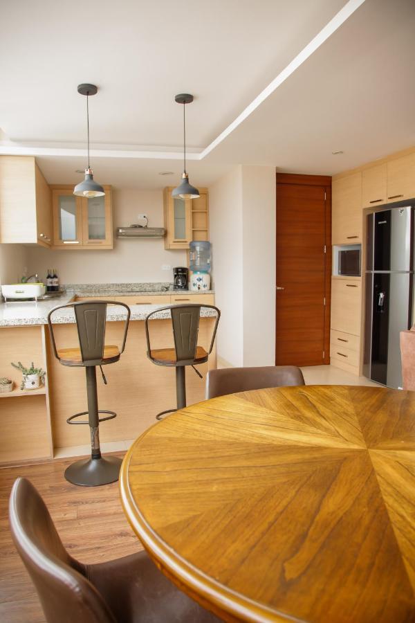 Wanderlot - Departamento Leganza - Penthouse Lujoso Daire Riobamba Dış mekan fotoğraf